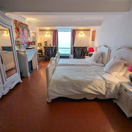 Bed and Breakfast Les Chapeliers Claviers Exterior foto